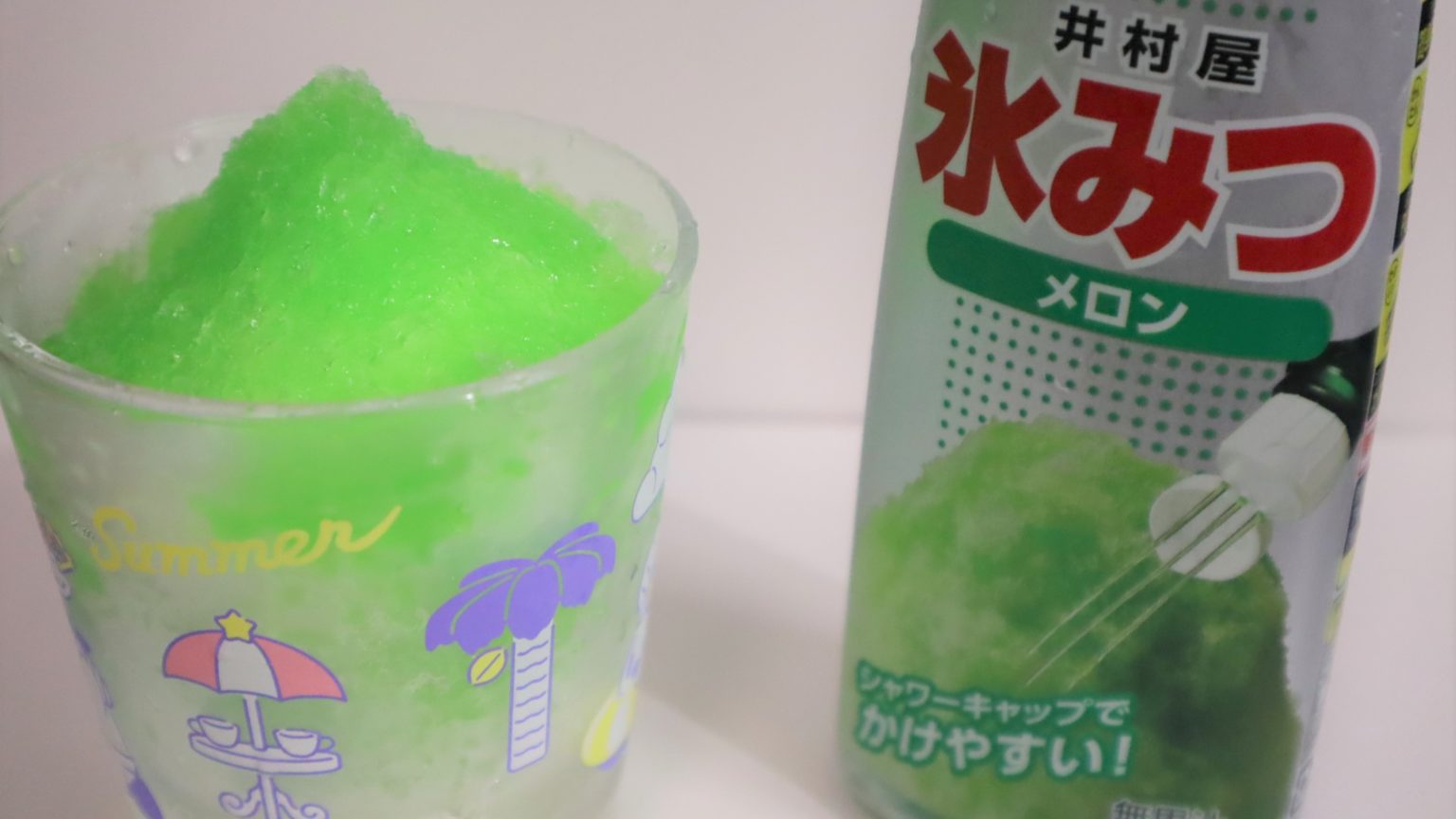 暑い夏はメロンソーダ！カキ氷シロップがあれば炭酸水で作れるよ！｜ぐるメロン